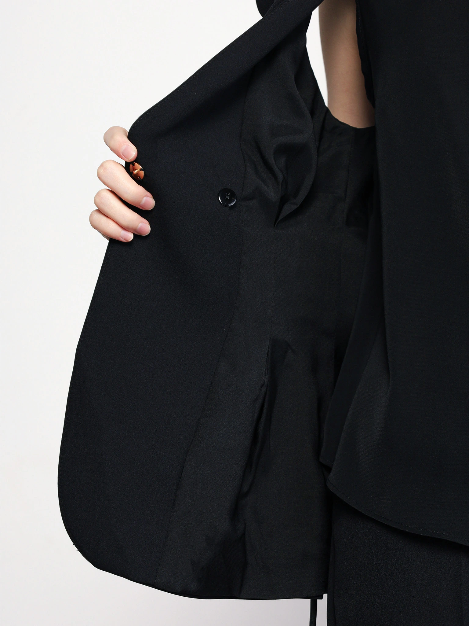 Жилет прямого кроя со шлевками